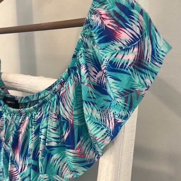 Atmosphere tropical palm off the shoulder ruffle romper size 6 - Picture 8 of 8